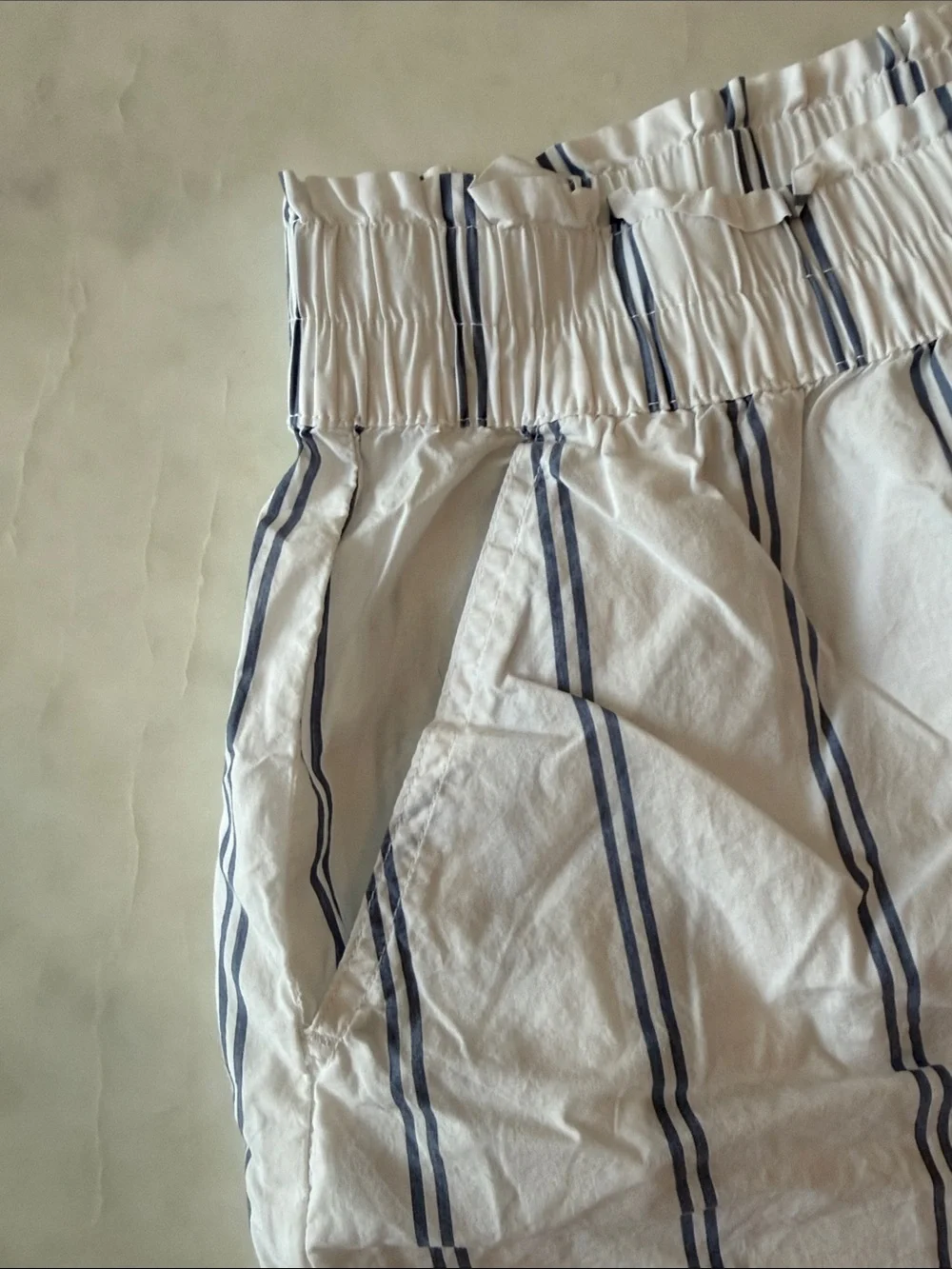 aerie lightweight white